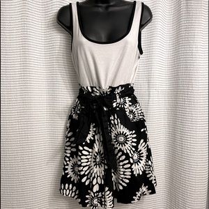 white & black floral summer casual dress with buttons and pockets